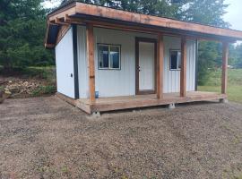 Wells Gray Stay And Play, guesthouse kohteessa Clearwater