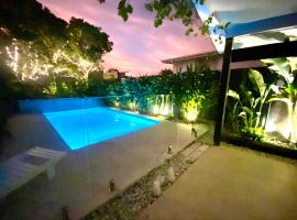 Casuarina Beach 4 bedroom home, hotel a Casuarina
