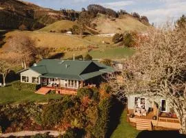 Paradise Valley Lodge