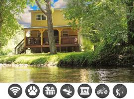 Yellow Cabin on the River cabin، فندق في نيوبورت
