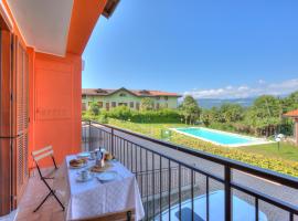 Cottage Del Lago - Happy Rentals, hotel in Laveno