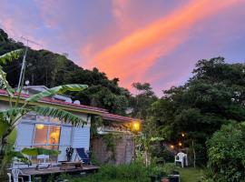 Guesthouse Papaya, hotel em Shimoda