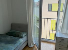 Zimmer mit eigenem Bad, hotel v destinaci Ulm