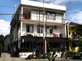 Гостевой дом при кафе оазис, Hotel in Kobuleti