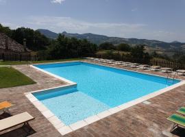 LA CEGNA, hotel v destinaci Montemaggio