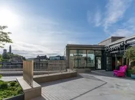 Roomzzz Edinburgh、エディンバラのアパートメント
