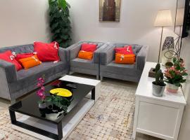 صالة وغرفتين نوم دخـول ذاتي, holiday rental in Al Kharj