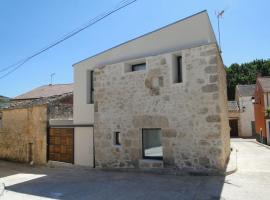 LOS PUENTES casa con jacuzzi para 2, cheap hotel in Olmos de Peñafiel