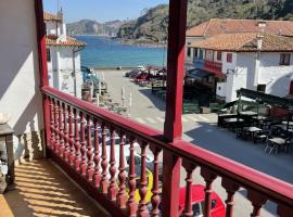 Tazones Asturias Casa de pescadores, beach hotel in Tazones