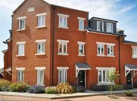 Admiral's Quarter Apartment 5