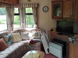Mobilhome Camping Paradijs, hotel ve Zlaté Koruně