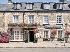 The Bear, Cowbridge, готель у місті Каубрідж