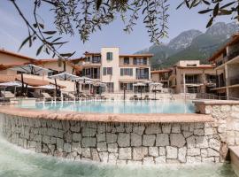 June Stay Lake Garda, hotel em Brenzone sul Garda