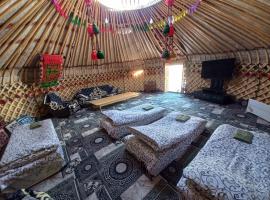 Karakol Yurt Village, недорогой отель в Караколе