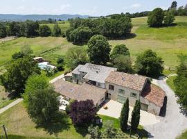 Domaine Bellavigne Gites et SPA, holiday home in Forcalquier