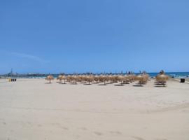 Bonito Estudio Port Aventura Playa Parking, hotel en La Pineda