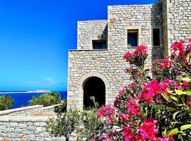 Cozy Cliff Tower w/ Breathtaking Sea Views, beach rental in Áyios Yeóryios