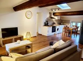 Appartement Chaleureux au pied de la Cité avec Parking