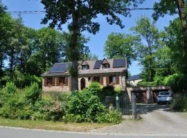 Très belle Villa 4 façades dans quartier vert et arboré - 5 kms de Namur