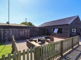 The Old Nursery, holiday home in Malpas