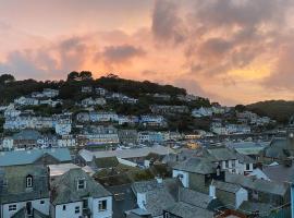 Contemporary 3-Bedroom Home with Stunning Views，位于西卢港的酒店