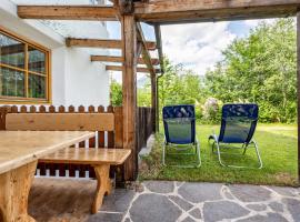 Lindenhof Apt 8, hotel v destinaci Vandoies