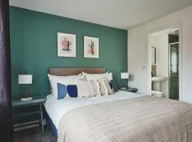 Coventry Home for 6+2, 150Mbp Wi-Fi + Parking