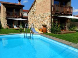 La Galiana loft nature, hotel with hot tubs in Casarejos