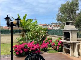 apartamento con jardín privado y barbacoa a 5 min playas santander, хотел близо до Ermita de la Virgen del Mar, Сантандер