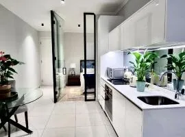 Xquisite Ellipse Apartment