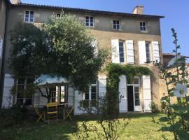 Villa Mitsou, hotel with parking in Melle