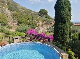 * * * Cypress Villa * * * {Free Parking}, hytte i Giglio Porto