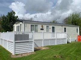 Meadows 3 NEW BEACH HOLIDAY PARK, apartamento en Dymchurch