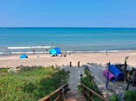 Beach Pass: New Buffalo şehrinde bir otel