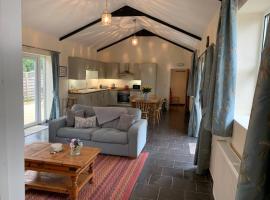 The Old Dairy, holiday rental in Mersham