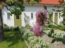 Stenkullens gårdshus, apartment in Borensberg