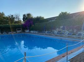 Dimora Sestri Levante con piscina, villa in Sestri Levante