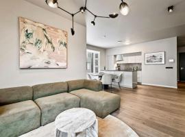 Private Luxe 2BR/2BA with Free Parking City Center, apartment in Reykjav&iacute;k
