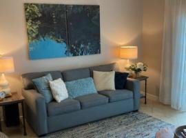 Sea Marsh Retreat Condo in Fernandina Beach in a gated community, hotel v destinaci Fernandina Beach