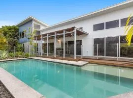 Casuarina Surfbreak Beach House with Pool