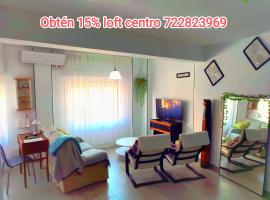 Loft CENTRO Con parking GRATIS y Azotea CHILLOUT GRATIS!, hotel in Talavera de la Reina