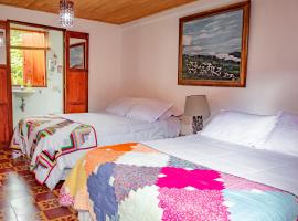 Hotel Kantarrana Urbana Jardin, hotel in Jardin