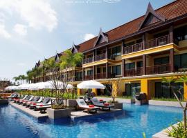Diamond Cottage Resort & Spa - SHA Extra Plus, cabaña o casa de campo en Karon Beach