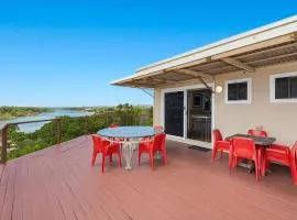 The Point - Panoramic Views over Pottsville Creek