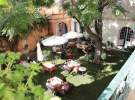 Hôtel du Fiacre, hotell i Carpentras