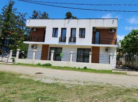 Rio cottage apartment, hytte i Ureki