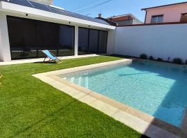 Sargaço Suíte Pool and Beach, hostal o pensión en Póvoa de Varzim