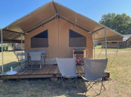 CAMPING ONLYCAMP VAUBAN, glamping site in Neuf-Brisach