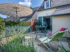 Jolie maison pour 4 personnes a Saint Gildas de Rhuys, holiday home in Saint-Gildas-de-Rhuys