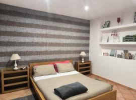 Holidays Home SereLeo, hotel i Santa Venerina